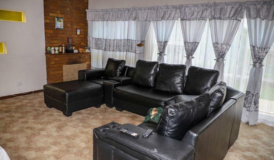 3 Bedroom Property for Sale in Heilbron Free State